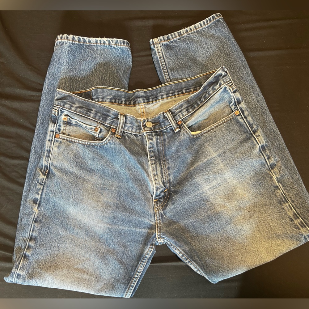 Vintage Levi’s 505 Medium Wash Jeans 36x32